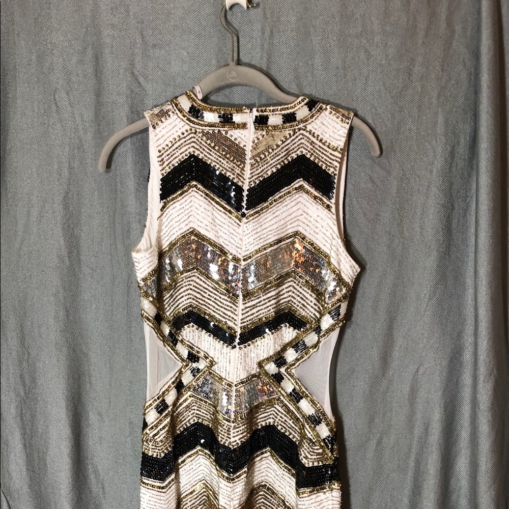 Missguided Premium Sequin Dress - Picture 3 of 4